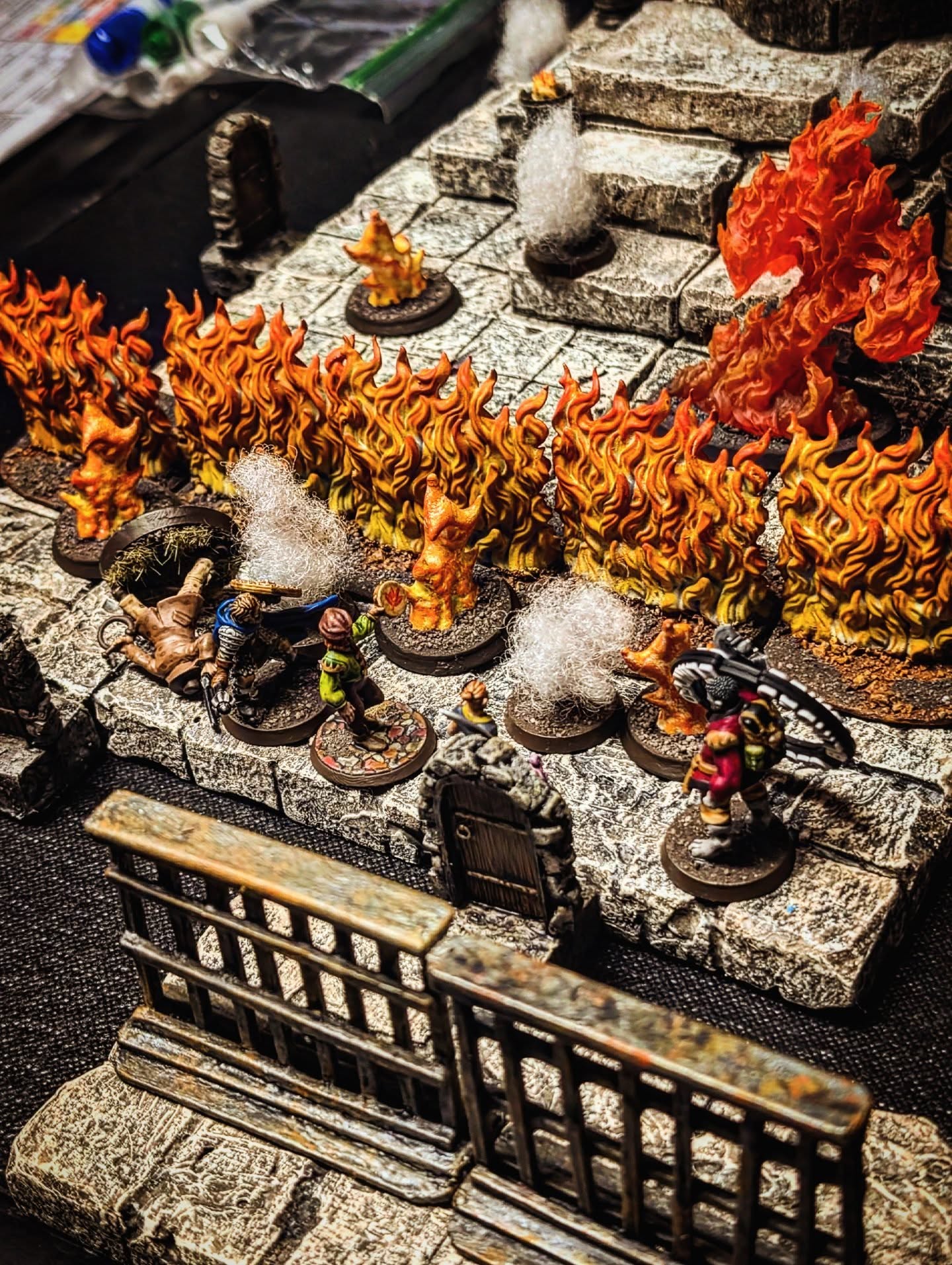 Village or tavern scene minis